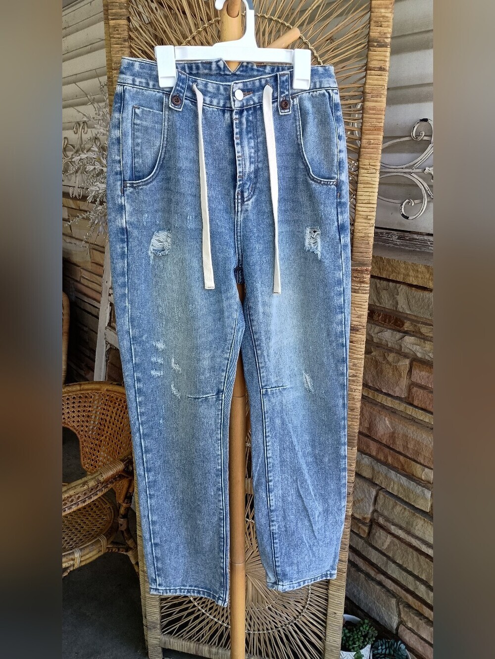 Light Wash Distressed Drawstring Denim Joggers_M